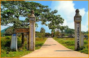 Bài đọc hôm nay: Chuyện linh thiêng ở chùa Ba Đồn