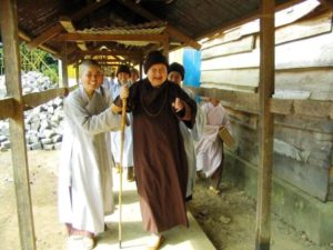 Địa Ngục Tại Gia/ Sư Bà Hải Triều Âm