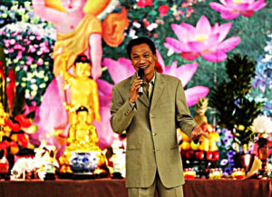 Ca Sĩ Quang Tuấn, con đường tu tập của một Phật tử thuần thành/ Băng Huyền