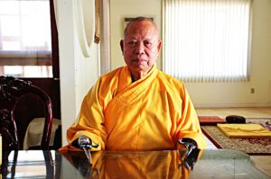 Thầy Linh Quang, người tu sĩ không sờn lòng trước nghịch cảnh/ Hoàng Mai Đạt