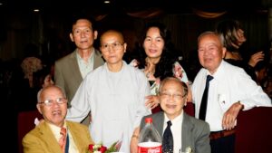 Hoằng pháp ở hải ngoại: Đóng góp của Hội Phật Học Đuốc Tuệ và Hội Trưởng Mật Nghiêm