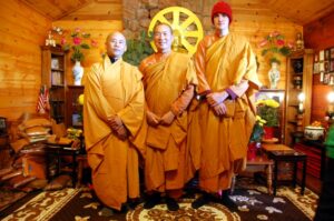 Chùa núi Big Bear/ Hoàng Mai Đạt