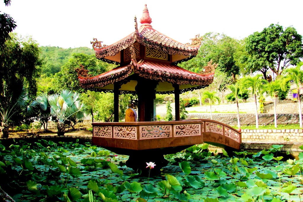 Ngũ ngôn nơi tiểu đình
