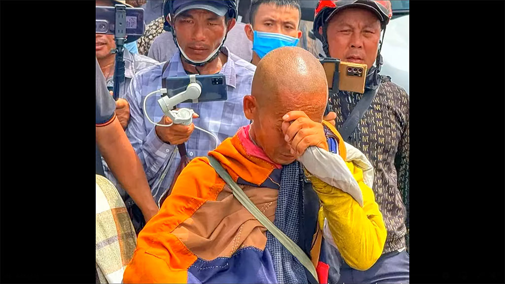 Hành giả Minh Tuệ, người bộ hành diệu kỳ