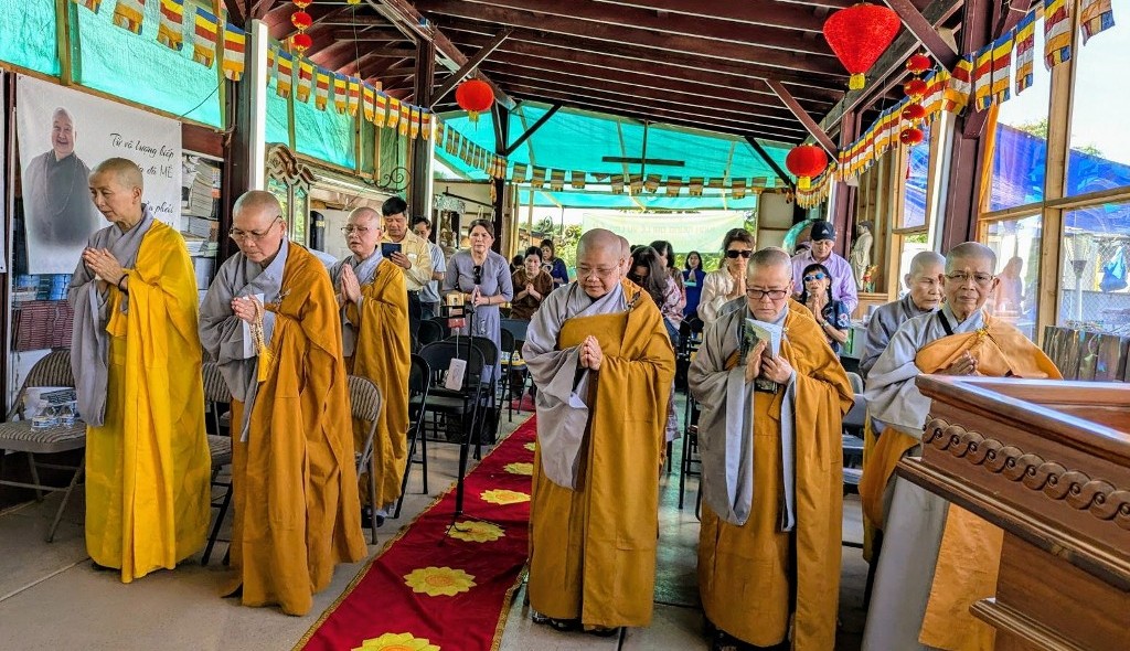 Công hạnh của Sư Trưởng Hải Triều Âm