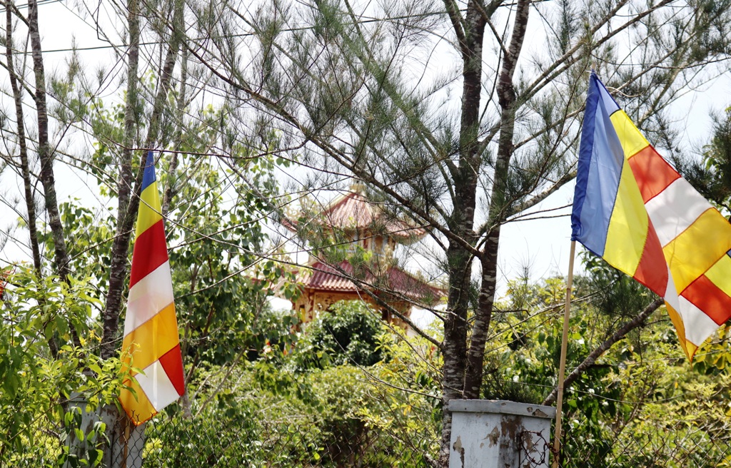 Ngũ ngôn về chốn già-lam vùng sơn lâm