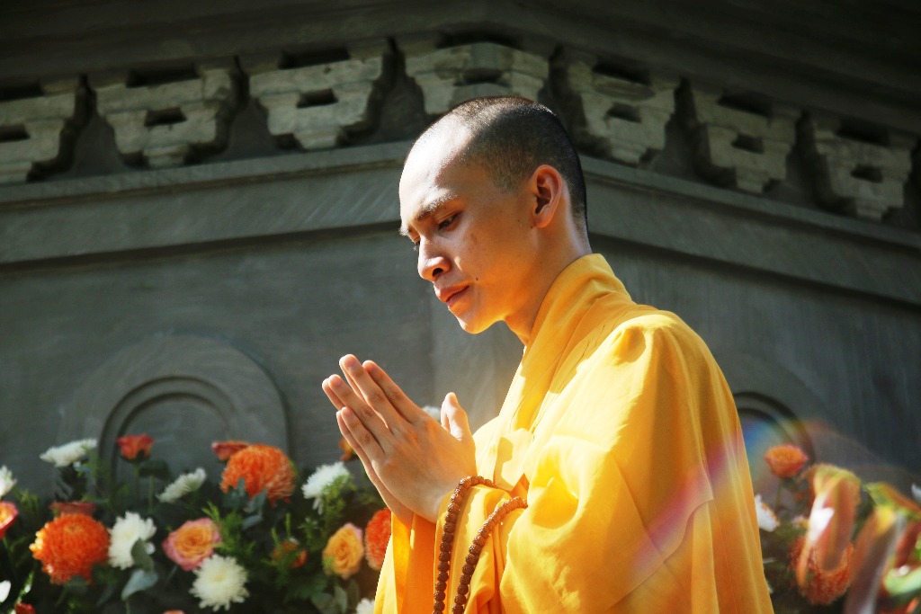 Những nhịp vần giữa mùa bão lũ