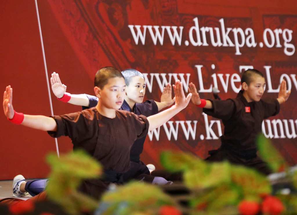 Tu Viện ‘sư cô múa võ’ Druk Amitabha mở cửa lại sau 5 năm