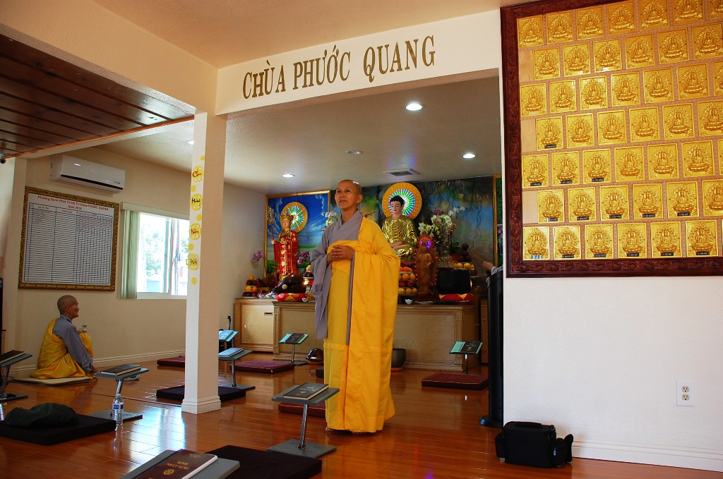 Chuyện hai sư cô 'dốc lòng vì đạo hy sinh'/ Hoàng Mai Đạt