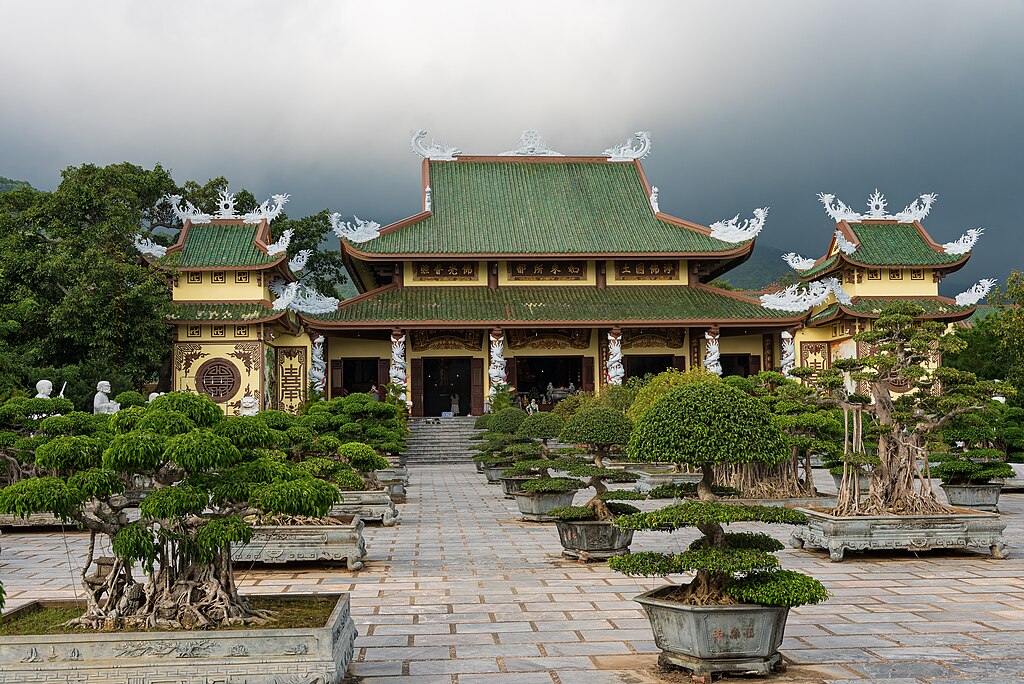 Tại Sao Gọi Là Chùa?/ Nguyễn Xuân Quang
