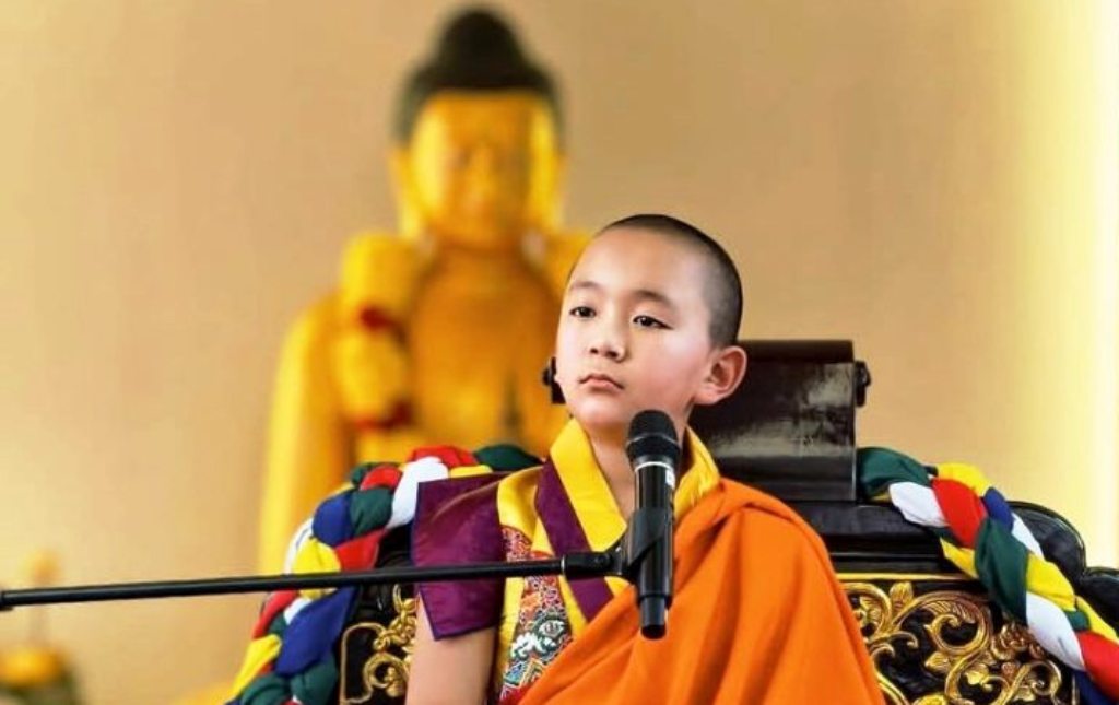 Vài Suy Nghĩ Về Vairochana Rinpoche/ Thầy Nẫu