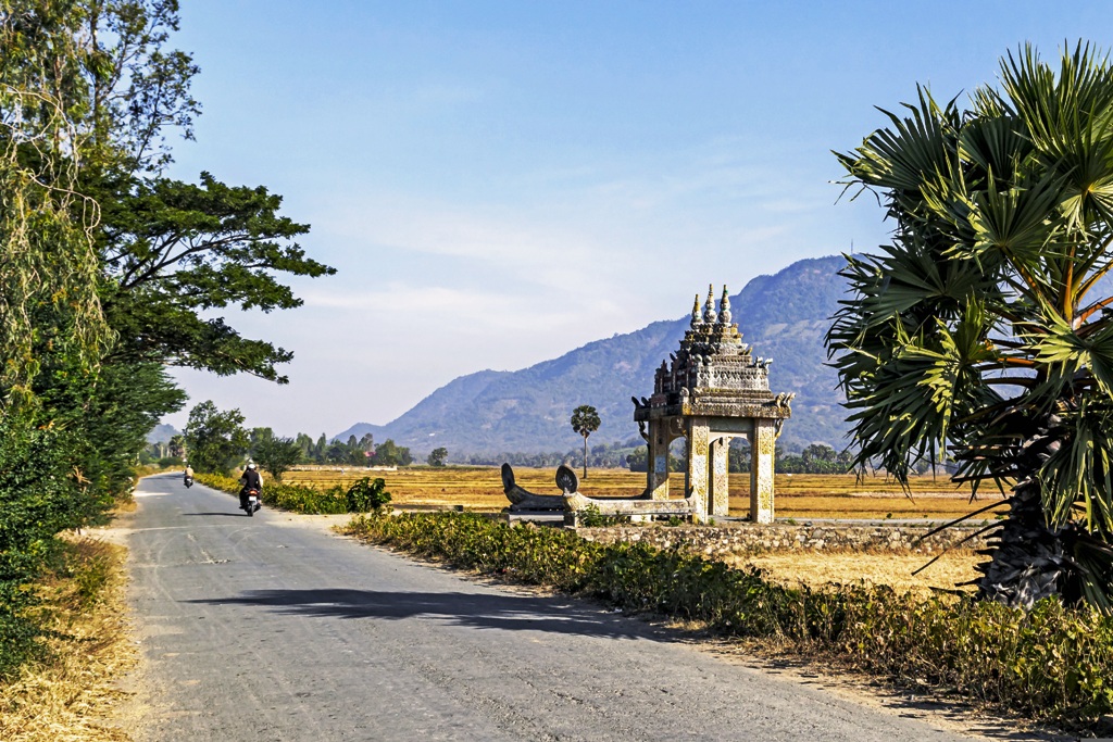 Thơ tiếng Anh ‘Quá Giang’, ‘The Last Breath’, and ‘Nothing Is What It Seems’ by Lê Đin