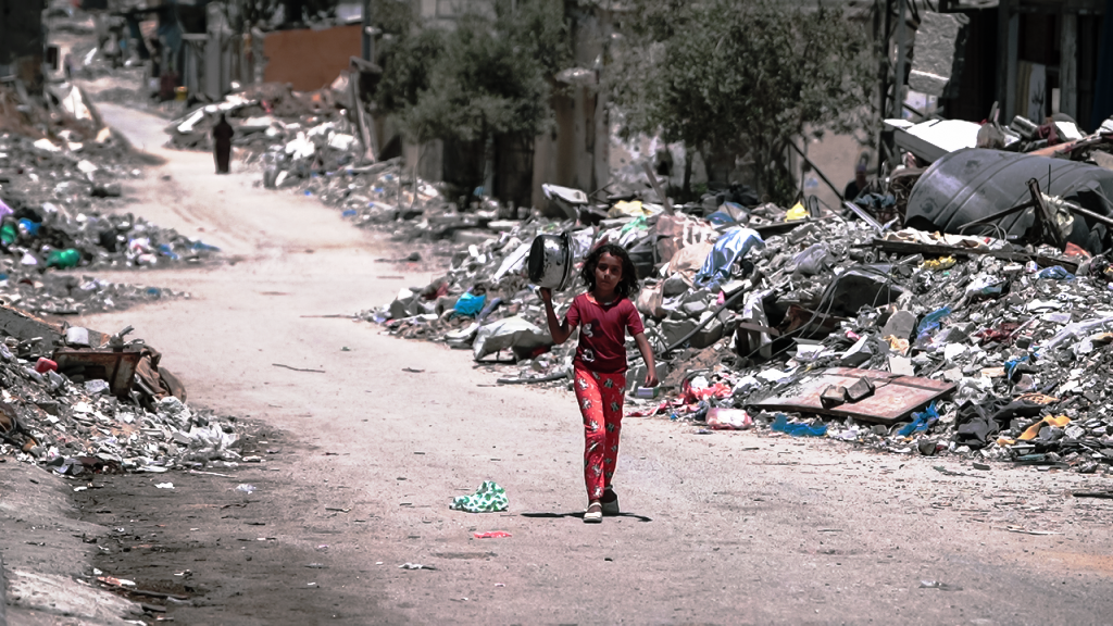 Chứng Kiến Tận Mắt Tại Gaza/ Clayton Dalton